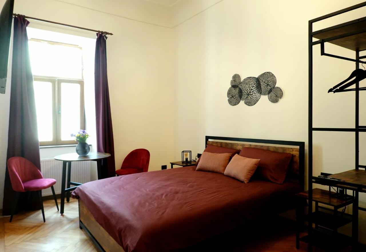 The Industrique Home - 3 Bedroom Apartment Timisoara Exterior photo
